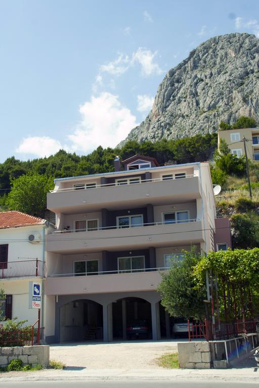 Apartment Perica Omiš Esterno foto