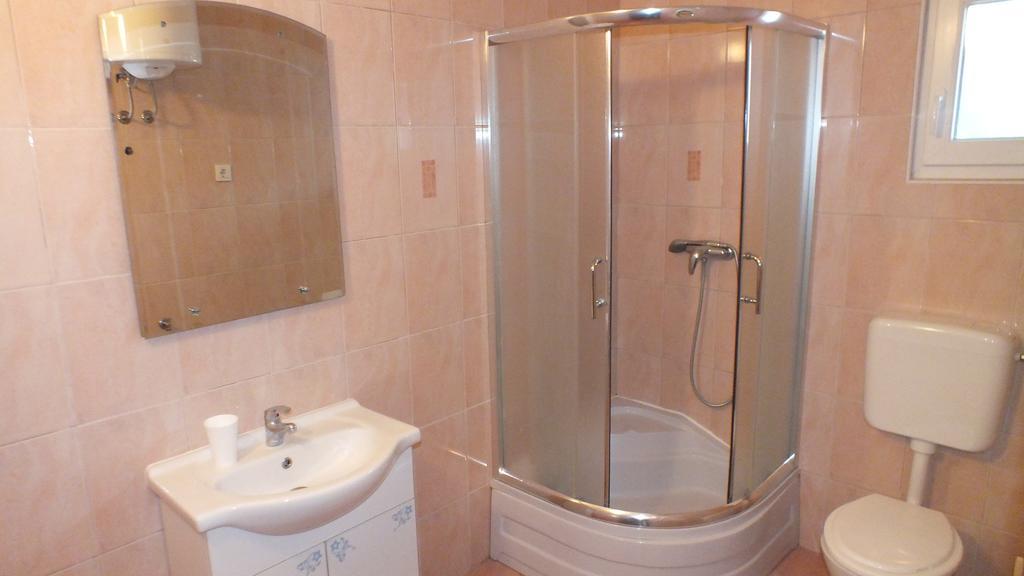 Apartment Perica Omiš Esterno foto