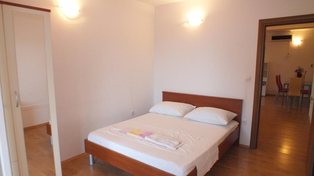 Apartment Perica Omiš Esterno foto