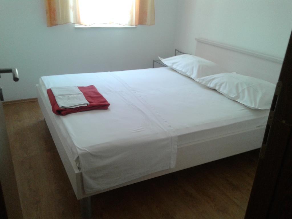 Apartment Perica Omiš Esterno foto