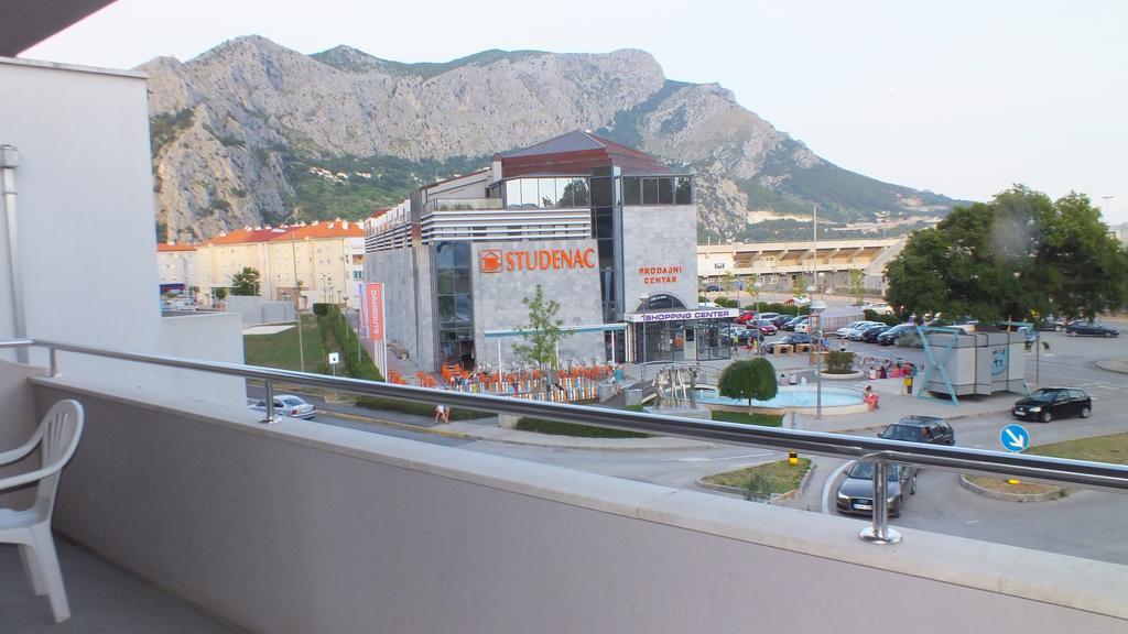 Apartment Perica Omiš Esterno foto