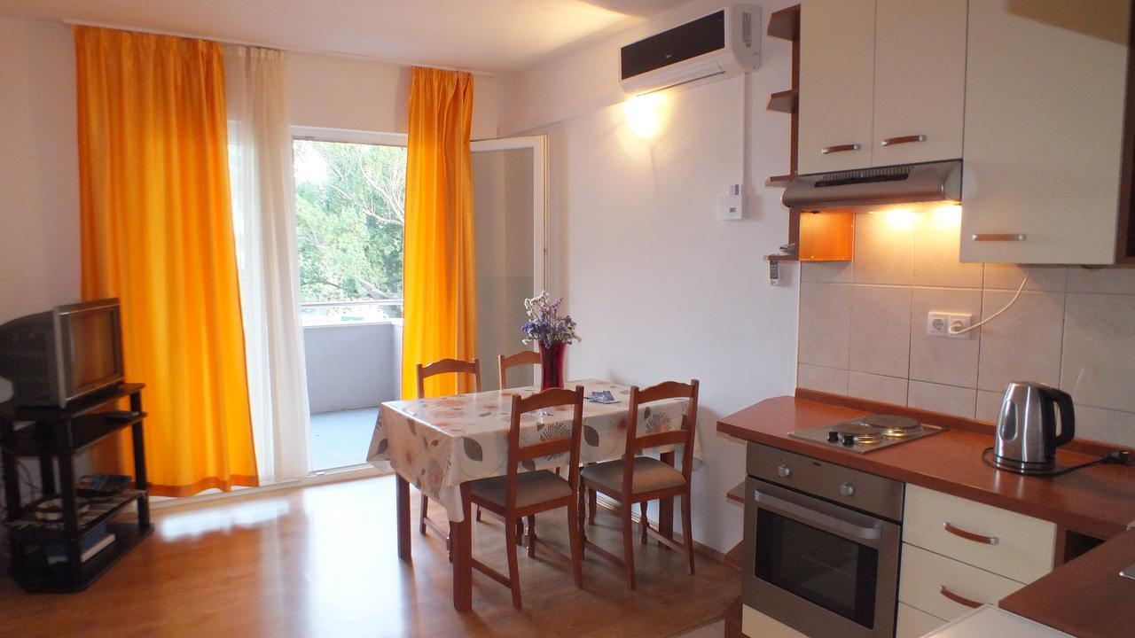Apartment Perica Omiš Esterno foto