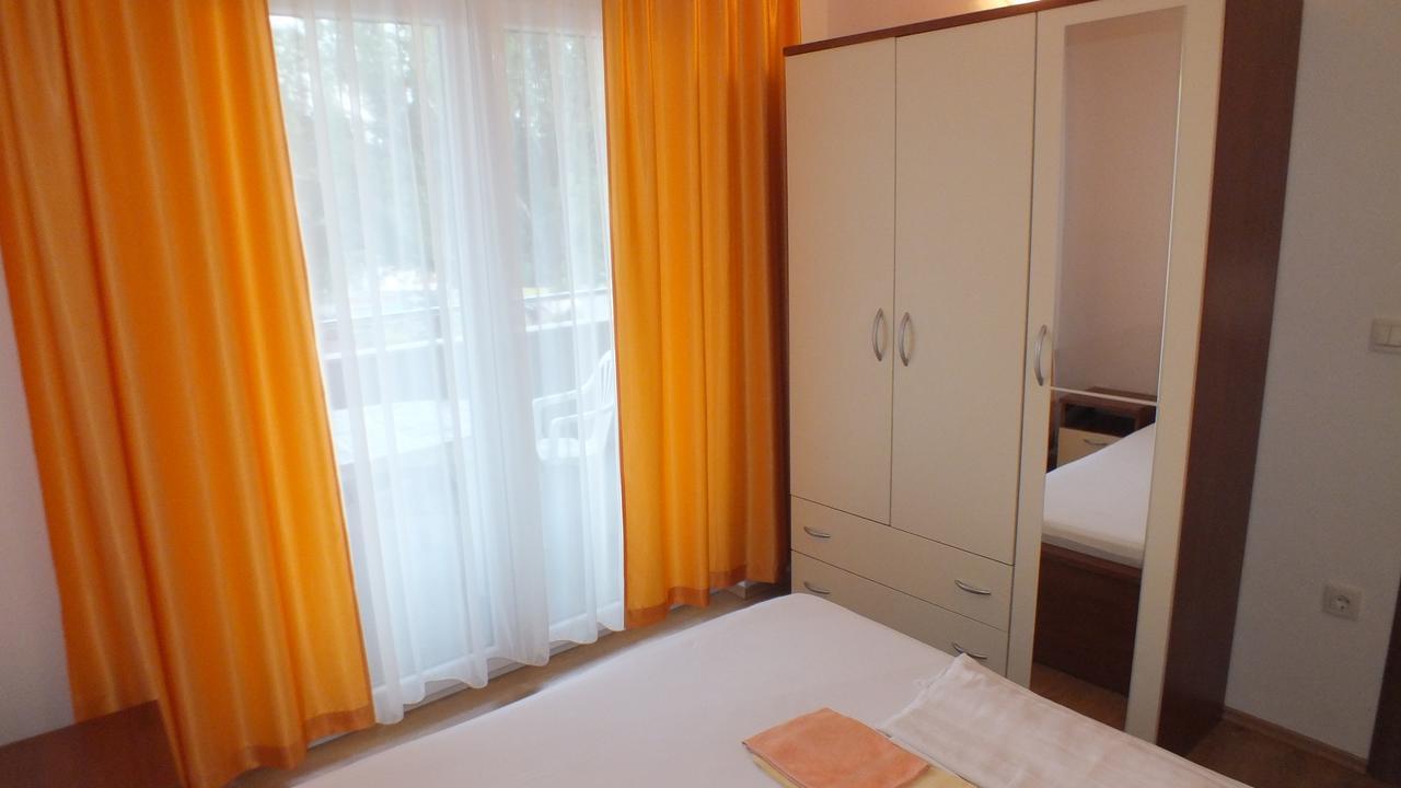 Apartment Perica Omiš Esterno foto